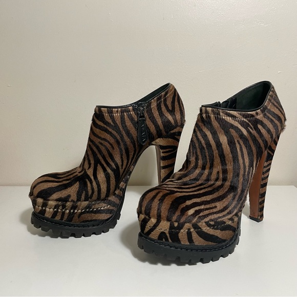 Alaïa Ponyhair Zebra Platform Booties - Picture 2 of 9